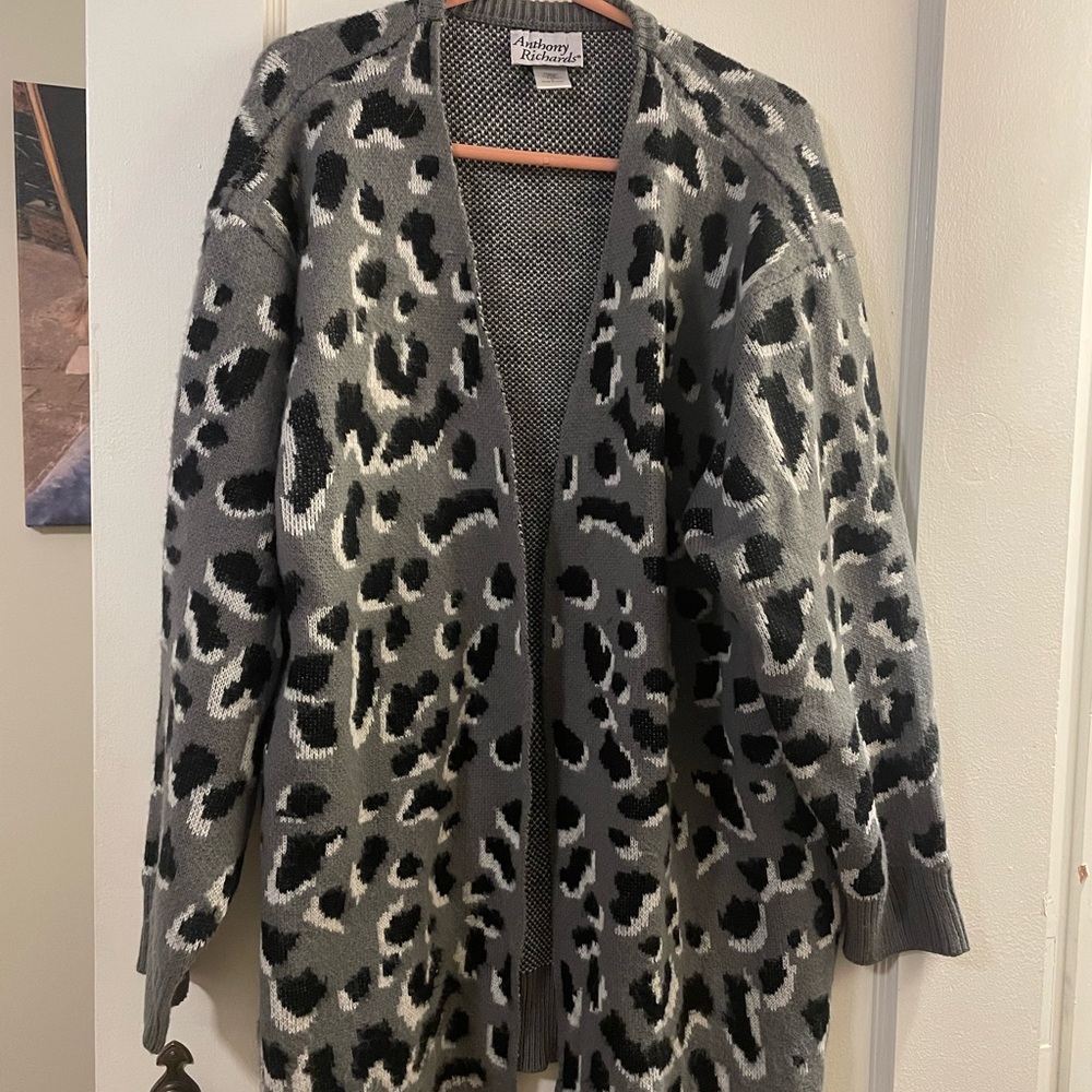 Oversized leopard cardigan